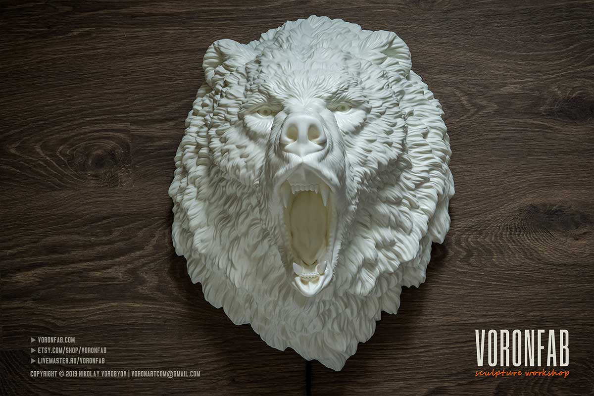 Lagre roaring bear head hunting trophy wall sculpture